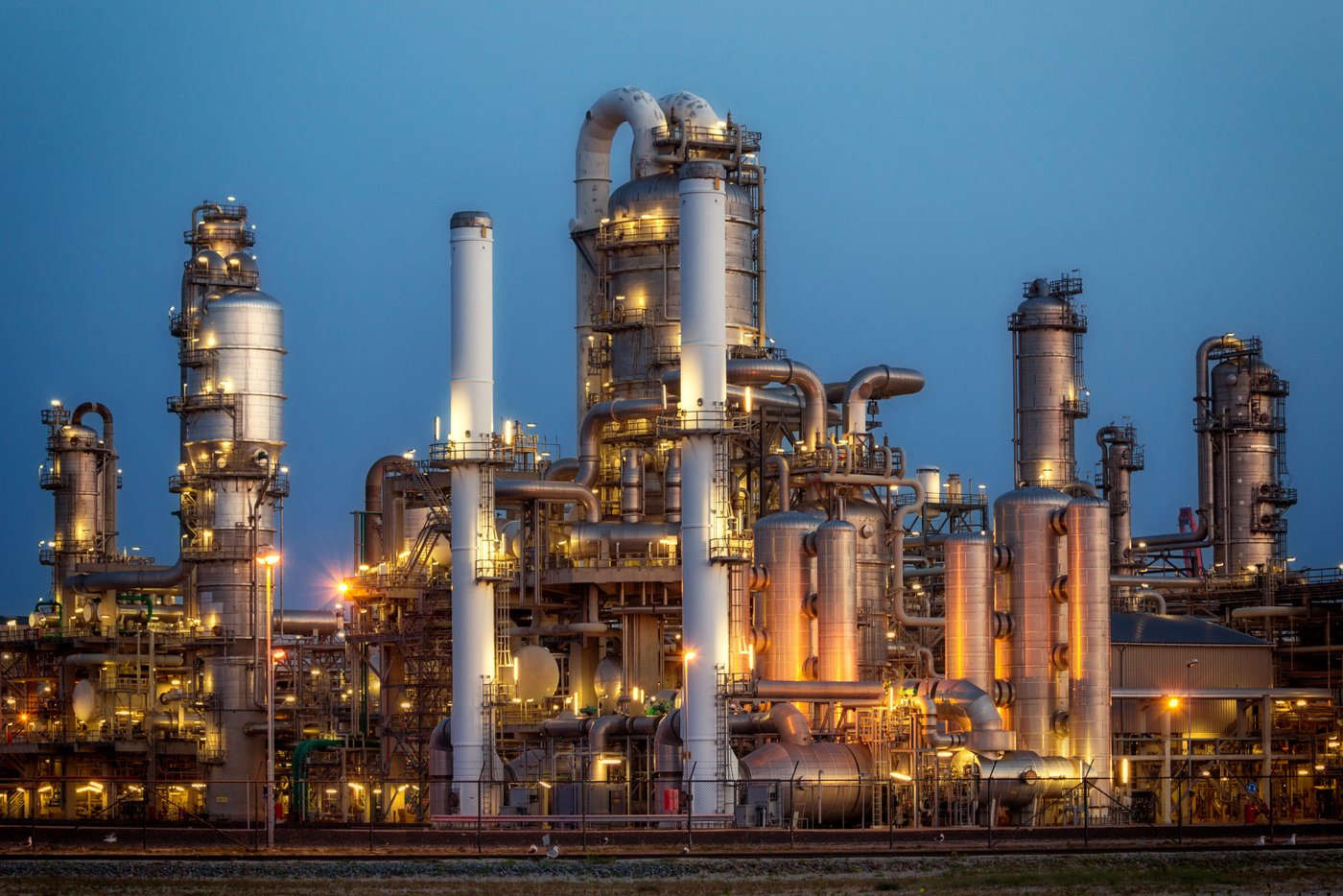 Oil refinery power plant industry